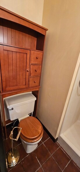 BATHROOM - 114 Murray Hill Rd