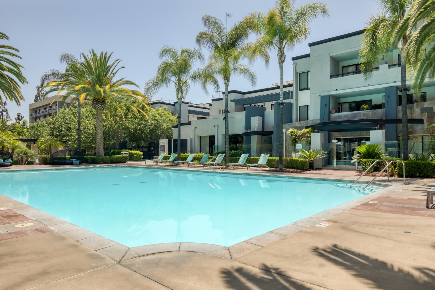 Building Photo - 250 S San Fernando Blvd