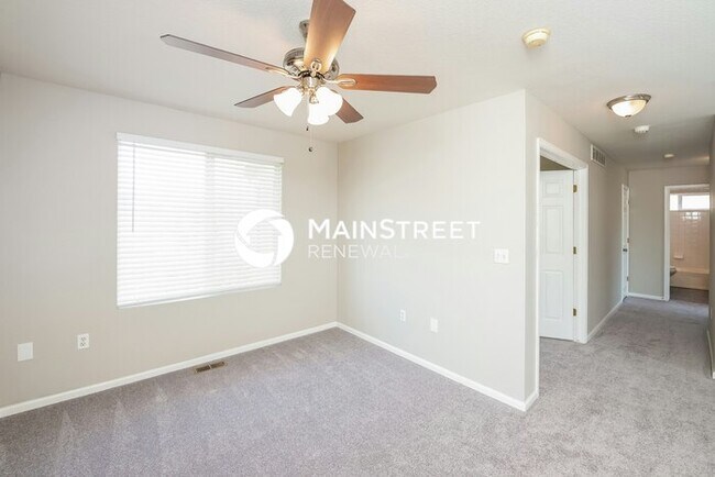 Building Photo - 4 Bedroom Pet-Friendly Home in Denver, CO with Main Street Renewal