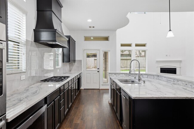 Building Photo - 135 Deerfield Meadow Dr