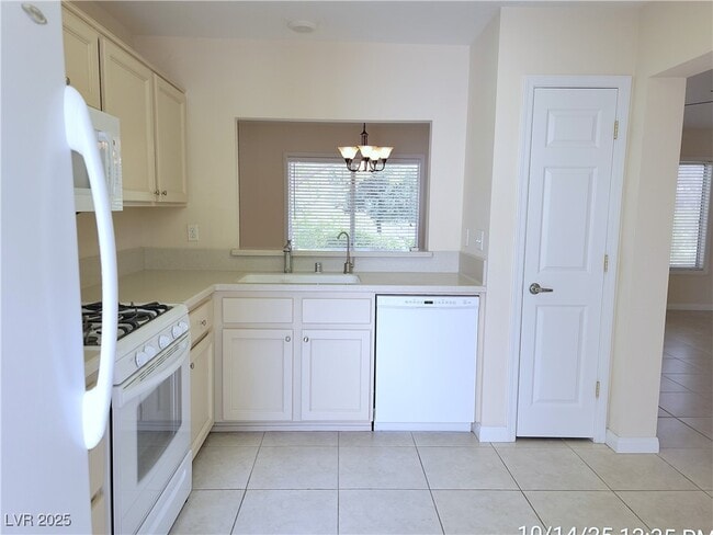 Building Photo - 2636 Highvale Dr