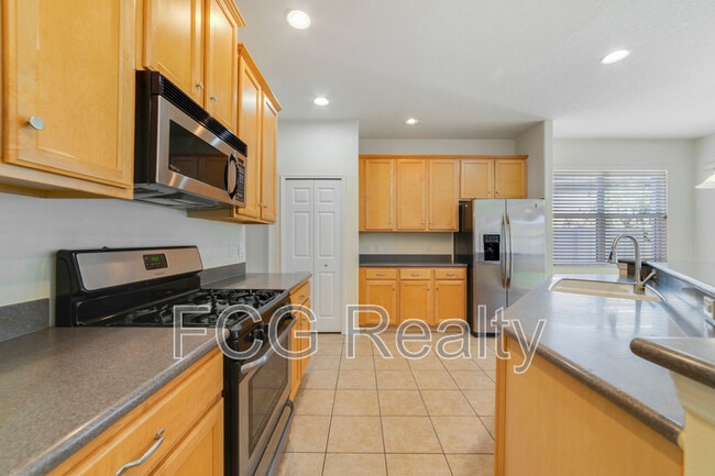 Building Photo - 5031 Blue Major Dr