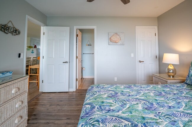 Building Photo - OFF-SEASON FURNISHED RENTAL