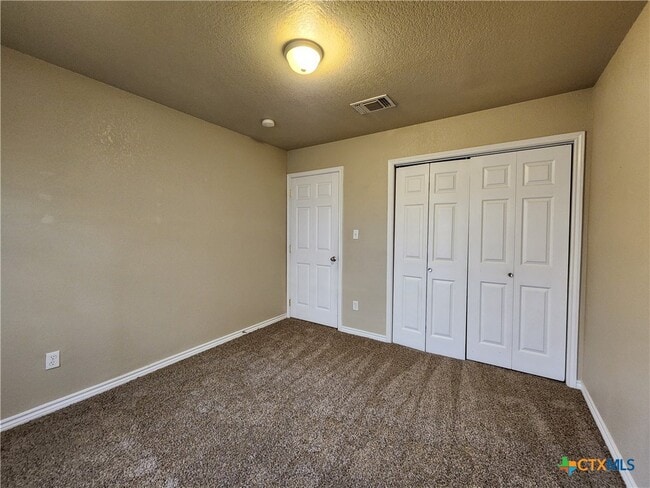 Building Photo - 21 Moss Rock Dr