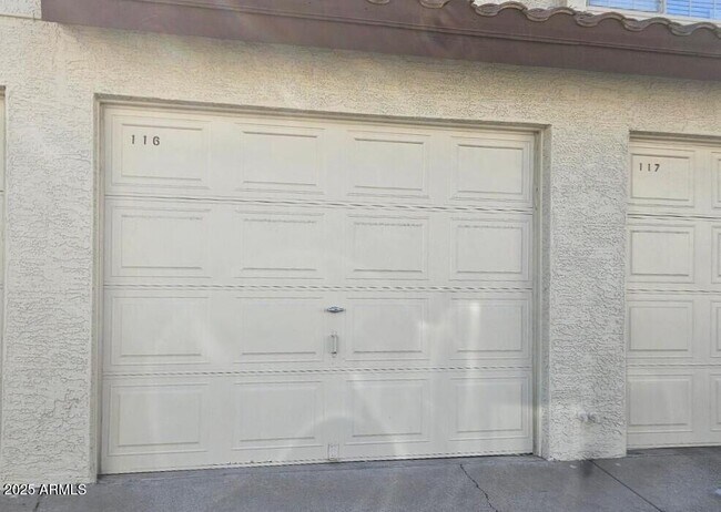 Building Photo - 2020 W Union Hills Dr