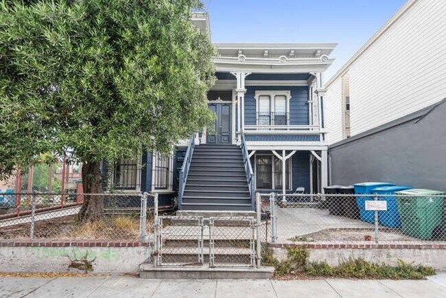 Building Photo - 807 Treat Ave