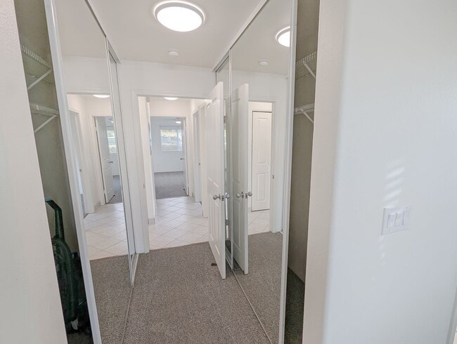 Building Photo - Ground floor 3 bedroom 2 bath with ocean view and community pools