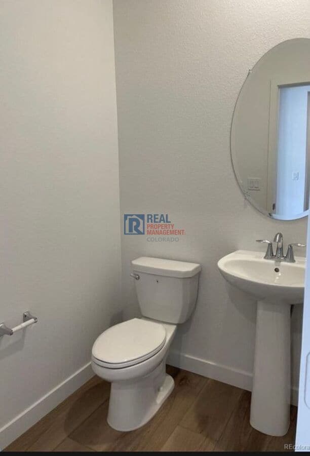 Building Photo - 5525 Wisteria Ave