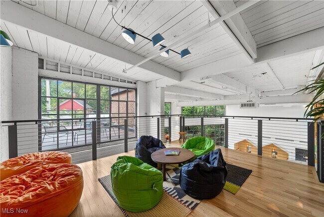 Primary Photo - 2048 Fulton Rd