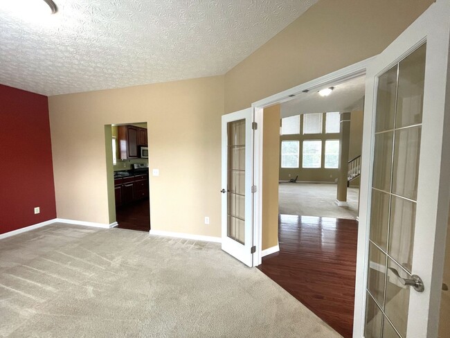 Building Photo - 6127 Janes Way