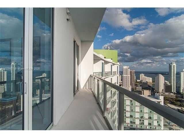 Primary Photo - 185 SW 7th St