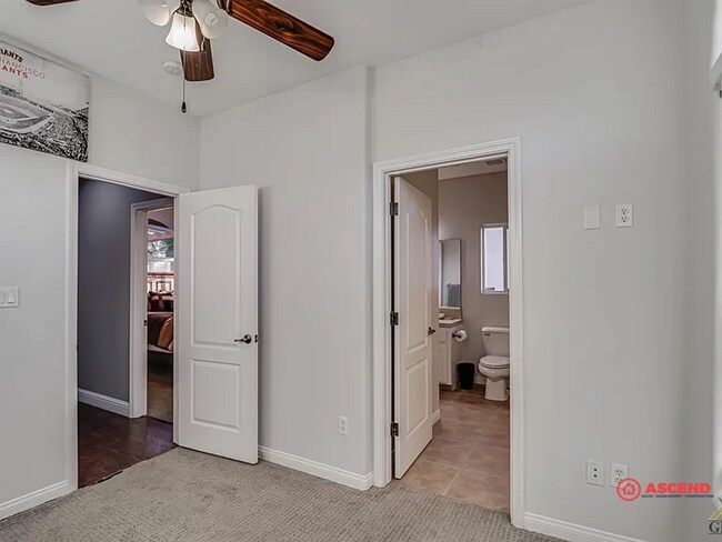 Building Photo - Stunning 3 Bedroom Home In Rosedale!