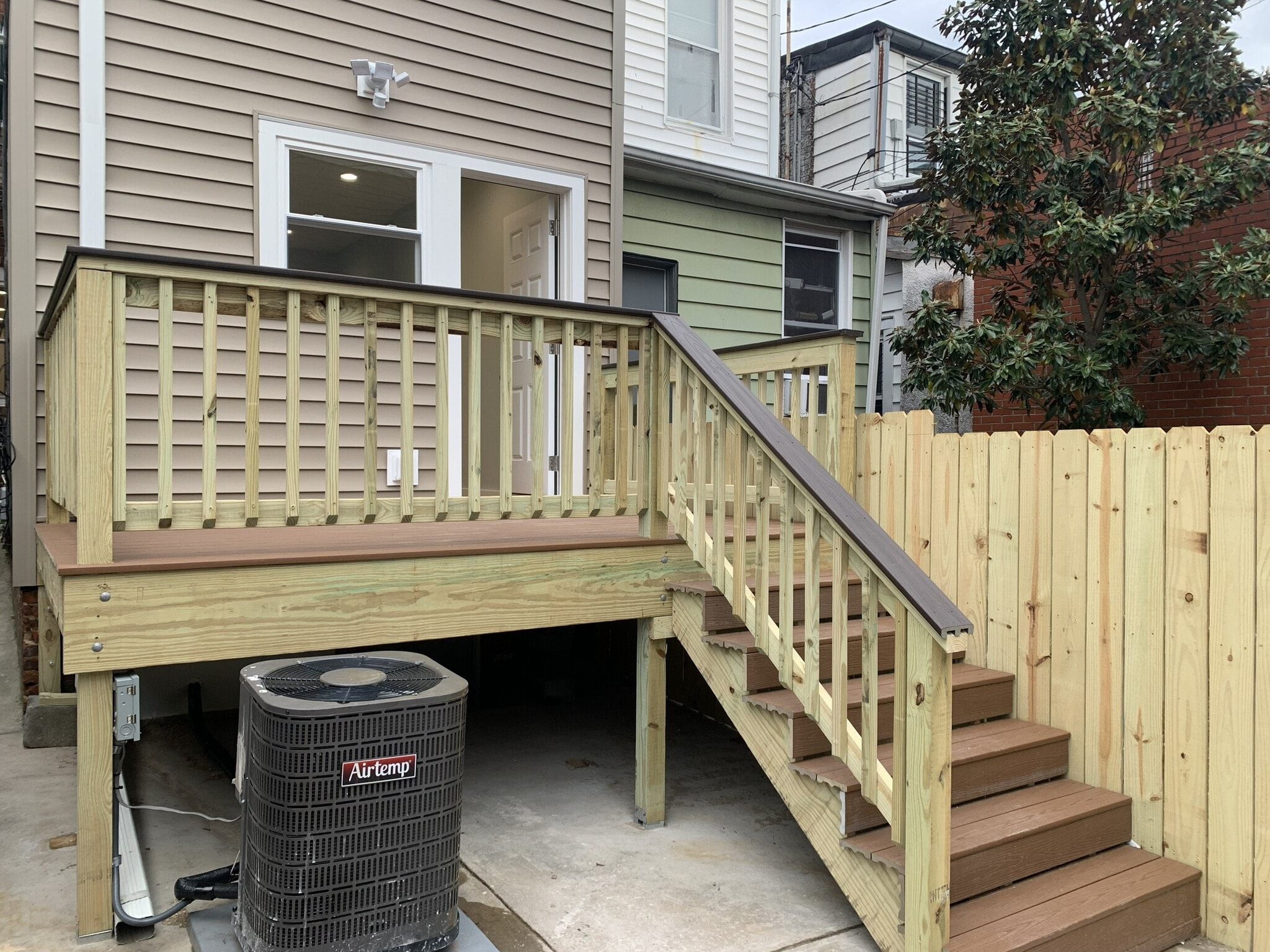 Building Photo - 3530 Chestnut Ave