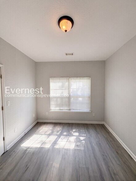Building Photo - 7130 Brookview Way
