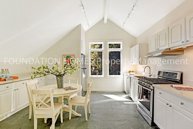Building Photo - 62 Miwok Dr