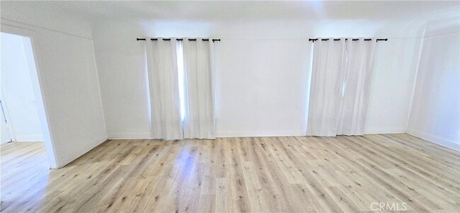 Building Photo - 5747 Jefferson Ave