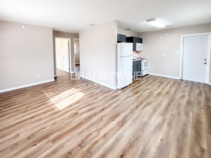 Building Photo - 2002 Fairbanks St