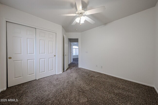 Building Photo - 453 N 105th Pl