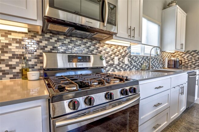 Building Photo - 6505 Porter St