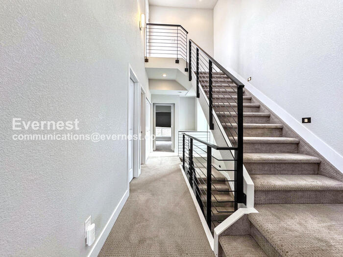 Building Photo - 8130 W 10th Ave