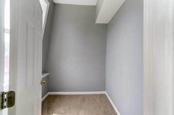 Building Photo - 852 Lincoln Ave