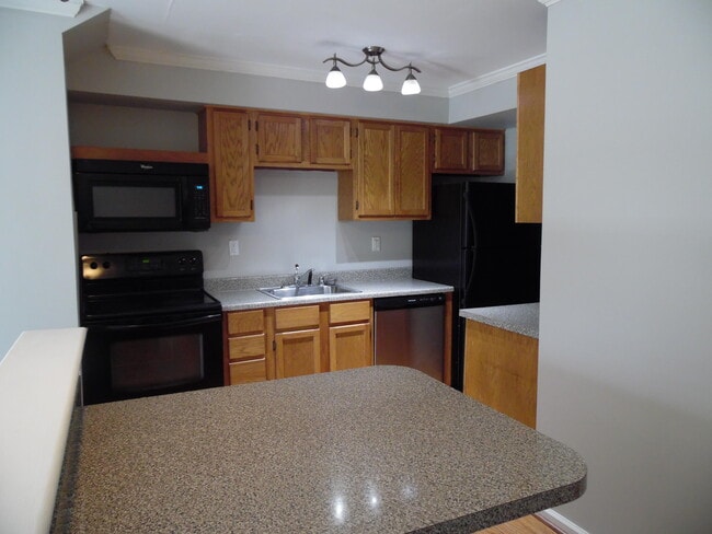 Building Photo - 415 Marquis Ave