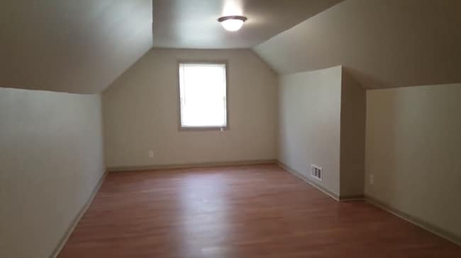 Building Photo - Great Brick Home in a Great Neighborhood