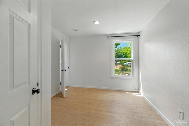 Building Photo - 61 E Ensley St