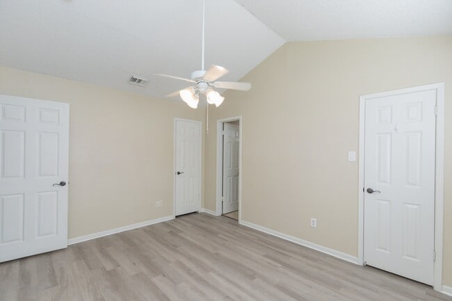 Building Photo - 4106 Kitchen Hill Ln