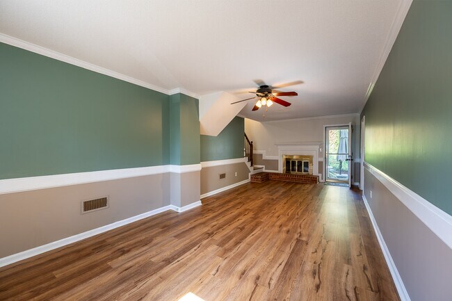 Building Photo - 4682 Red Leaf Way