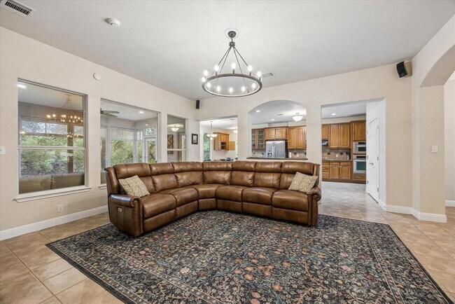 Building Photo - 313 S Flamingo Dr
