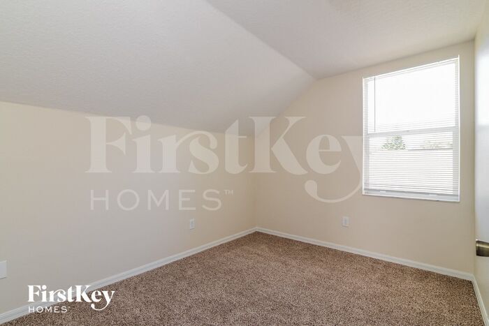 Building Photo - 6173 Skylarkcrest Dr