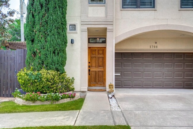 Building Photo - 1708 Utah St