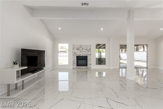 Building Photo - 3826 S Edmond St