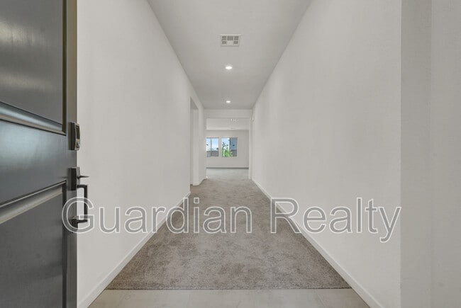 Building Photo - 5269 Diesel Rd