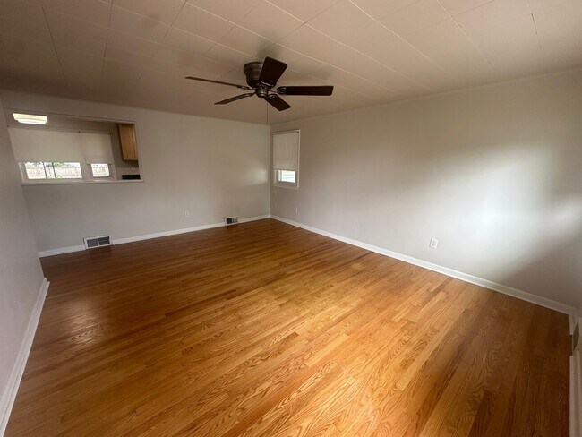 Building Photo - 17314 Cloverleaf Rd