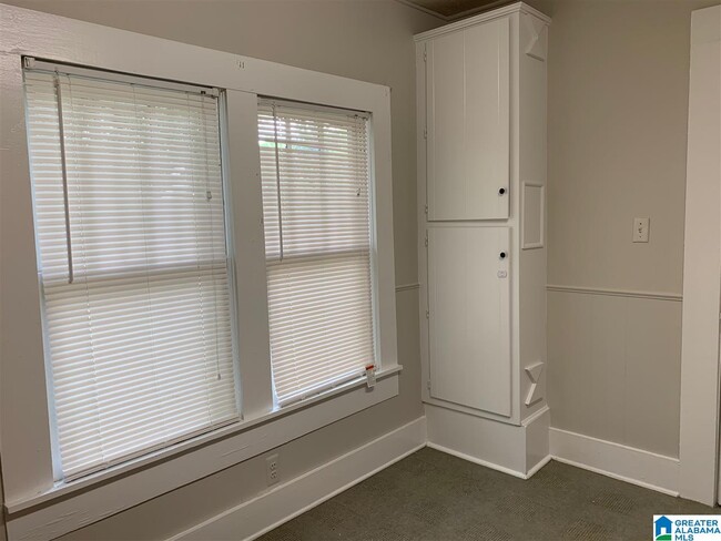 Building Photo - 1826 2nd Ave S