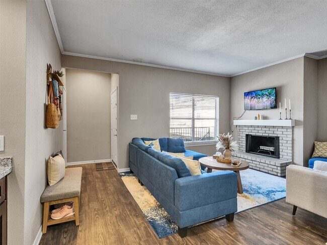 Primary Photo - 702 Bering Dr