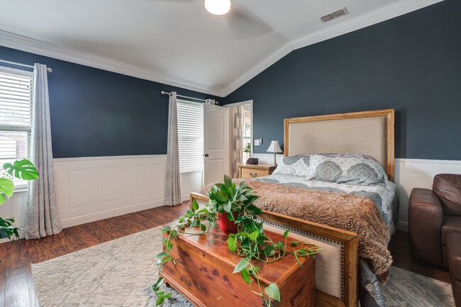 Building Photo - 6905 91st St