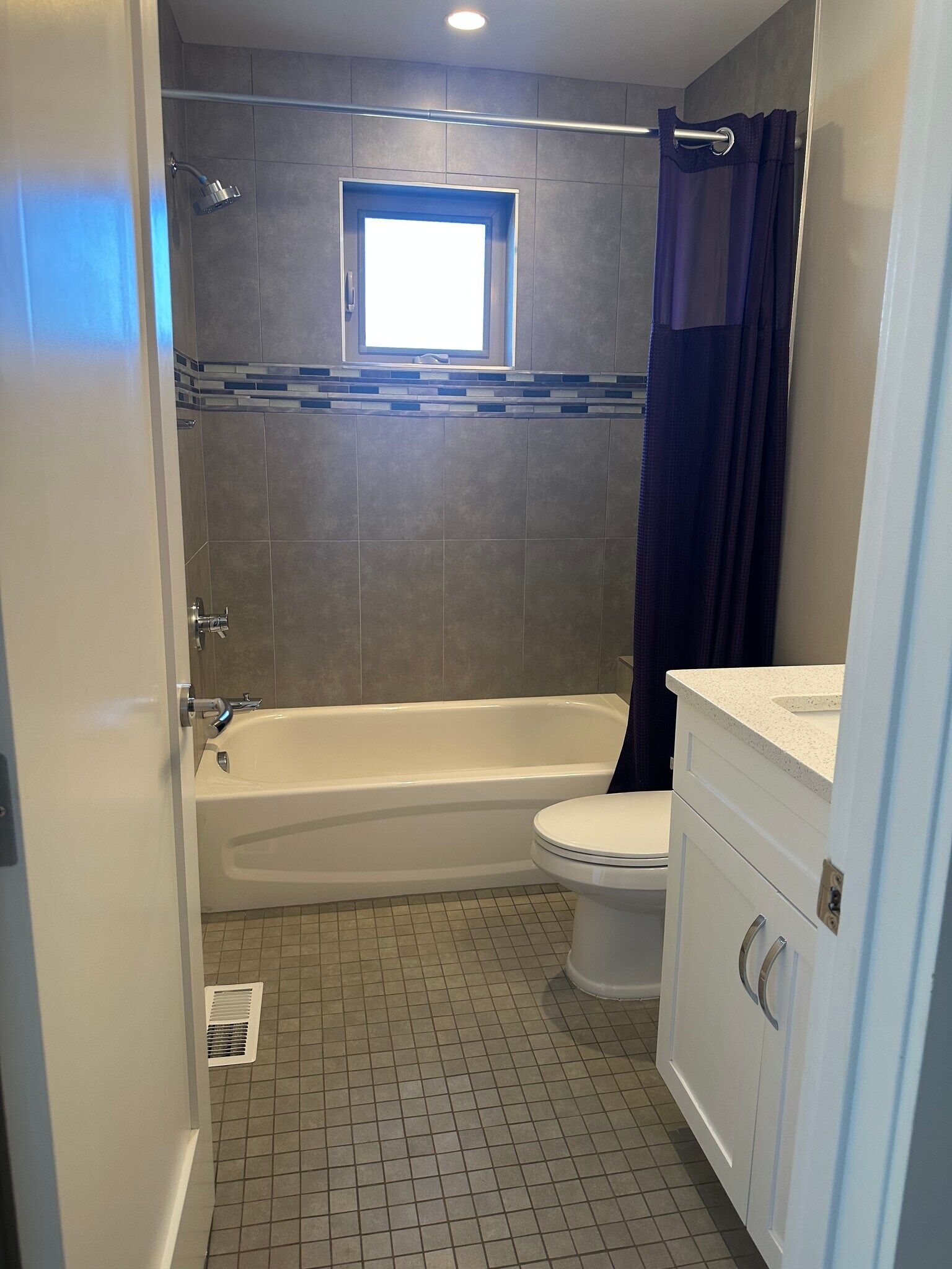 Building Photo - 3912 Utica St