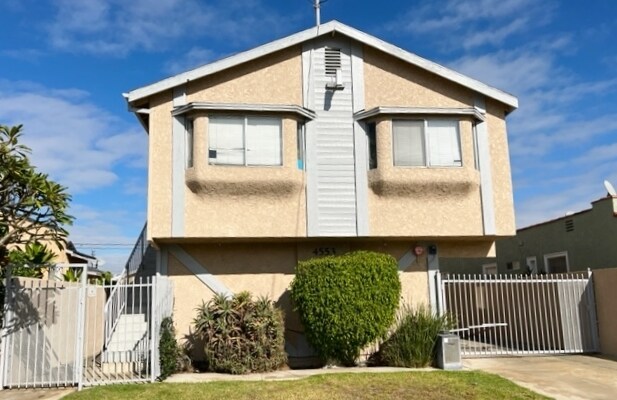 Primary Photo - 4553 W 116th St