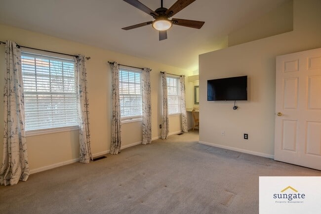 Building Photo - 1016 Arborwood Pl