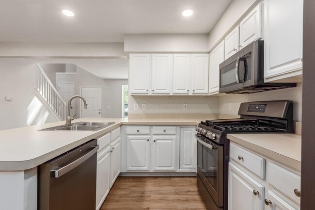 Building Photo - 3055 Glenloch Cir