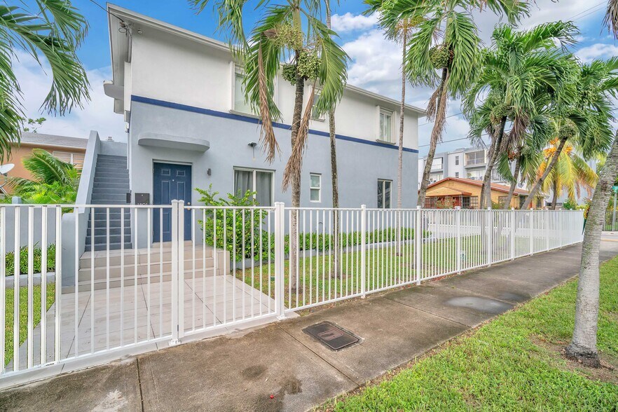 Building Photo - 1801 SW 5th St