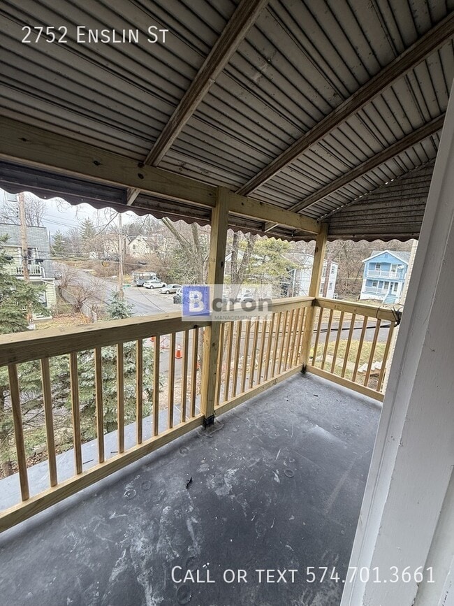 Building Photo - 2752 Enslin St