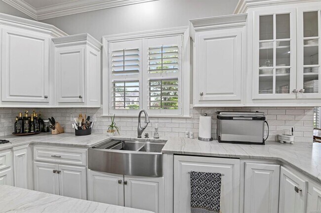 Building Photo - 101 Oak Ridge Ct