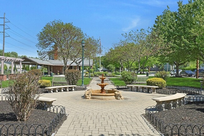 Building Photo - 962 US-9W