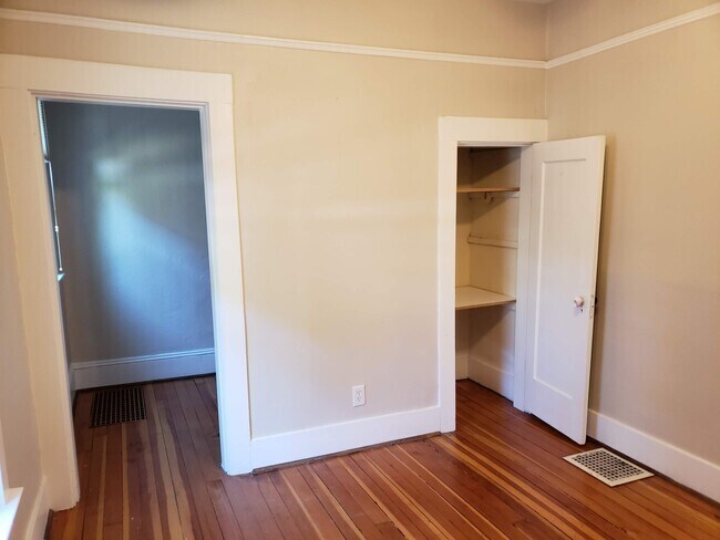 Bedroom on main floor - 4125 SE Gladstone st