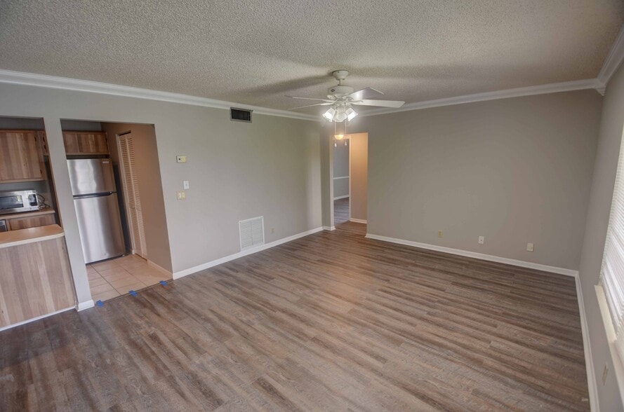 living room - 4850 Sable Pine Cir