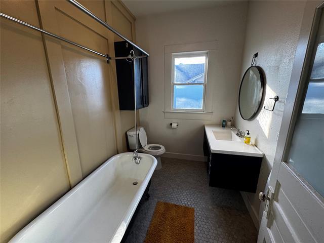 Building Photo - 1802 Seevers Ave